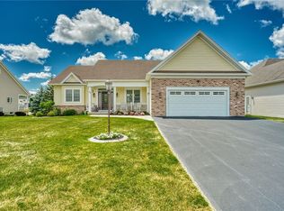 27 Willow Wind Trl, Rochester, NY 14624