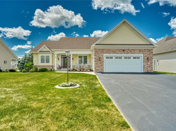27 Willow Wind Trl, Rochester, NY 14624