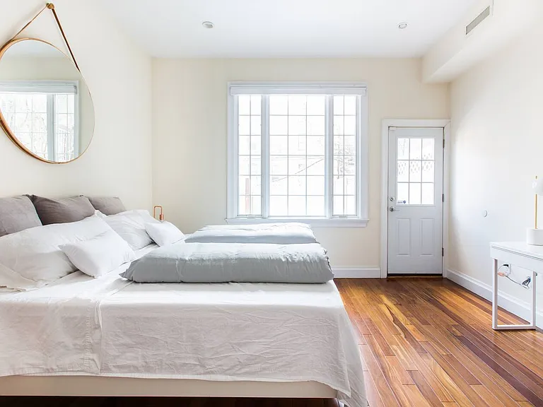 49 Irving Pl #1 — Photo 10