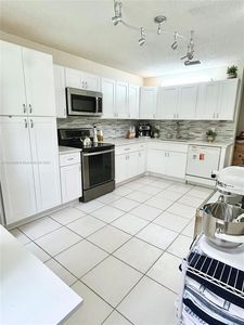 8791 Holly Ct APT 202, Tamarac, FL, 33321