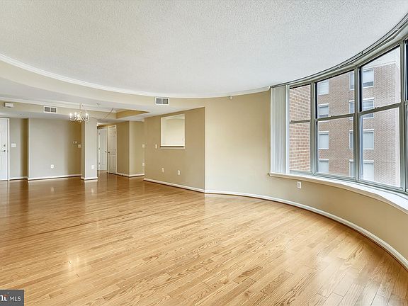3rd image of 3835 9th St N APT 701W