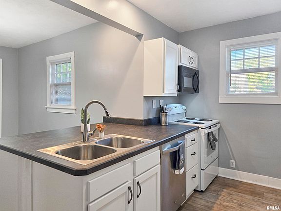 3rd image of 3016 Linden Ave