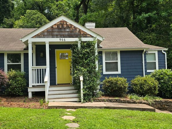 966 Gaston St SW