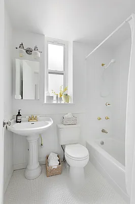 Sold by Compass | media 6
