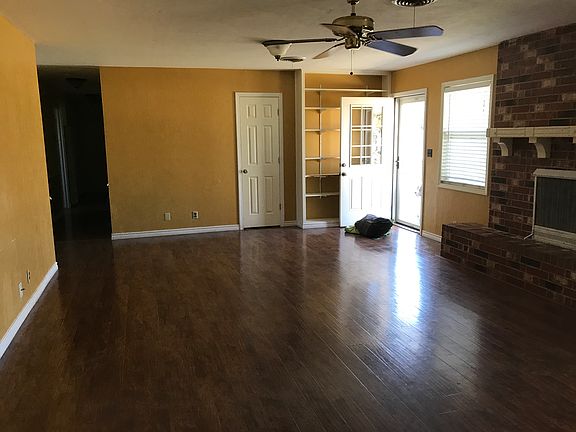Large Living Room & Storage.