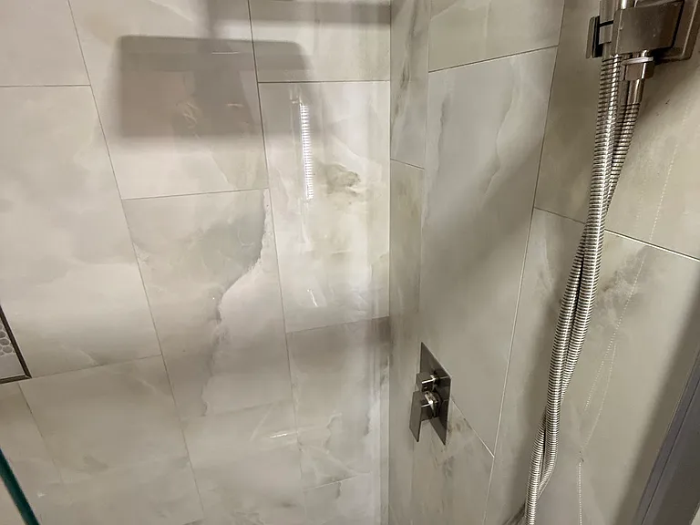 605 Lake Dr — Photo 18