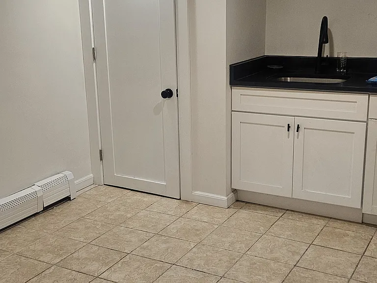 2807 Central Ave #1B — Photo 2