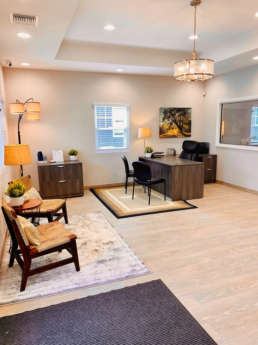 Villas West Apartments — Photo 3
