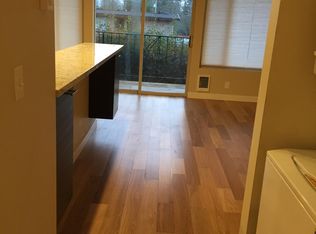 618 SW 156th St #107, Seattle, WA 98166