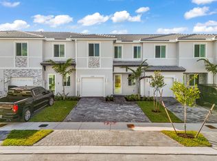 628 SE Thirteen Street Cir, Homestead, FL 33034