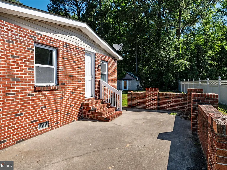 108 Wilson Rd — Photo 3