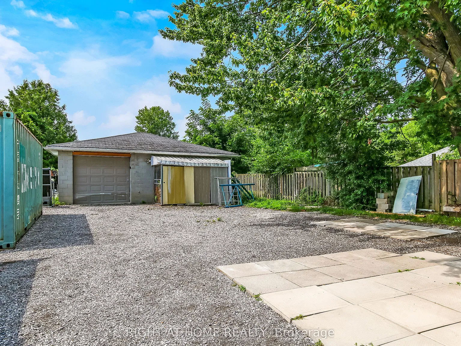 3 bed, $2,395 — Photo 3