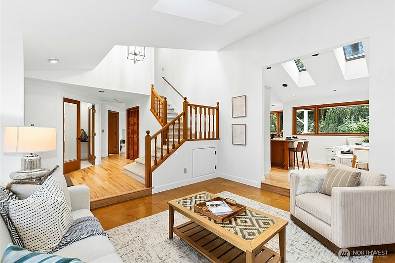 5th image of 16721 SE 35th Street