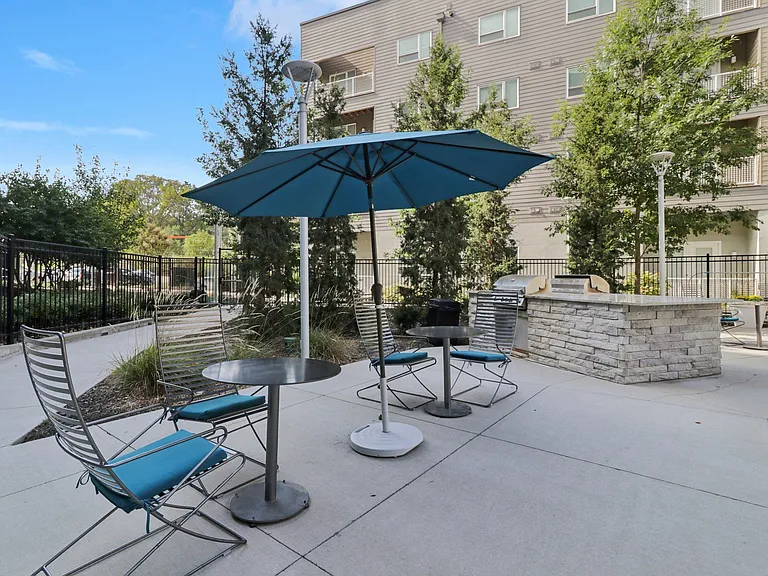 Gallerie Apartments — Photo 40