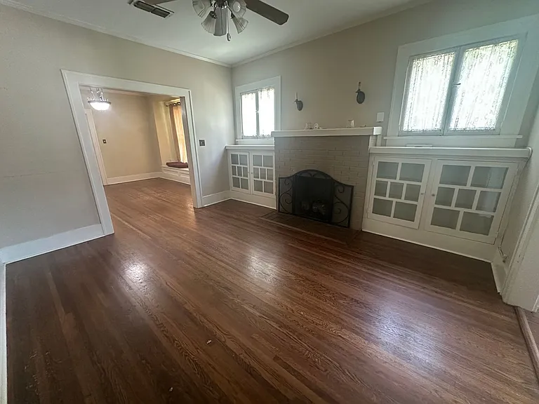 559 Gladstone Blvd — Photo 3