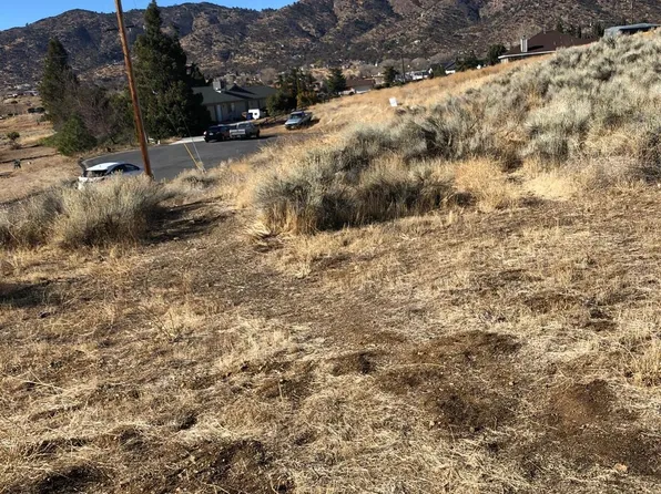 22712 Debbie Pl, Tehachapi, CA 93561