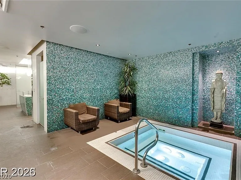 4525 Dean Martin Dr #511 — Photo 48