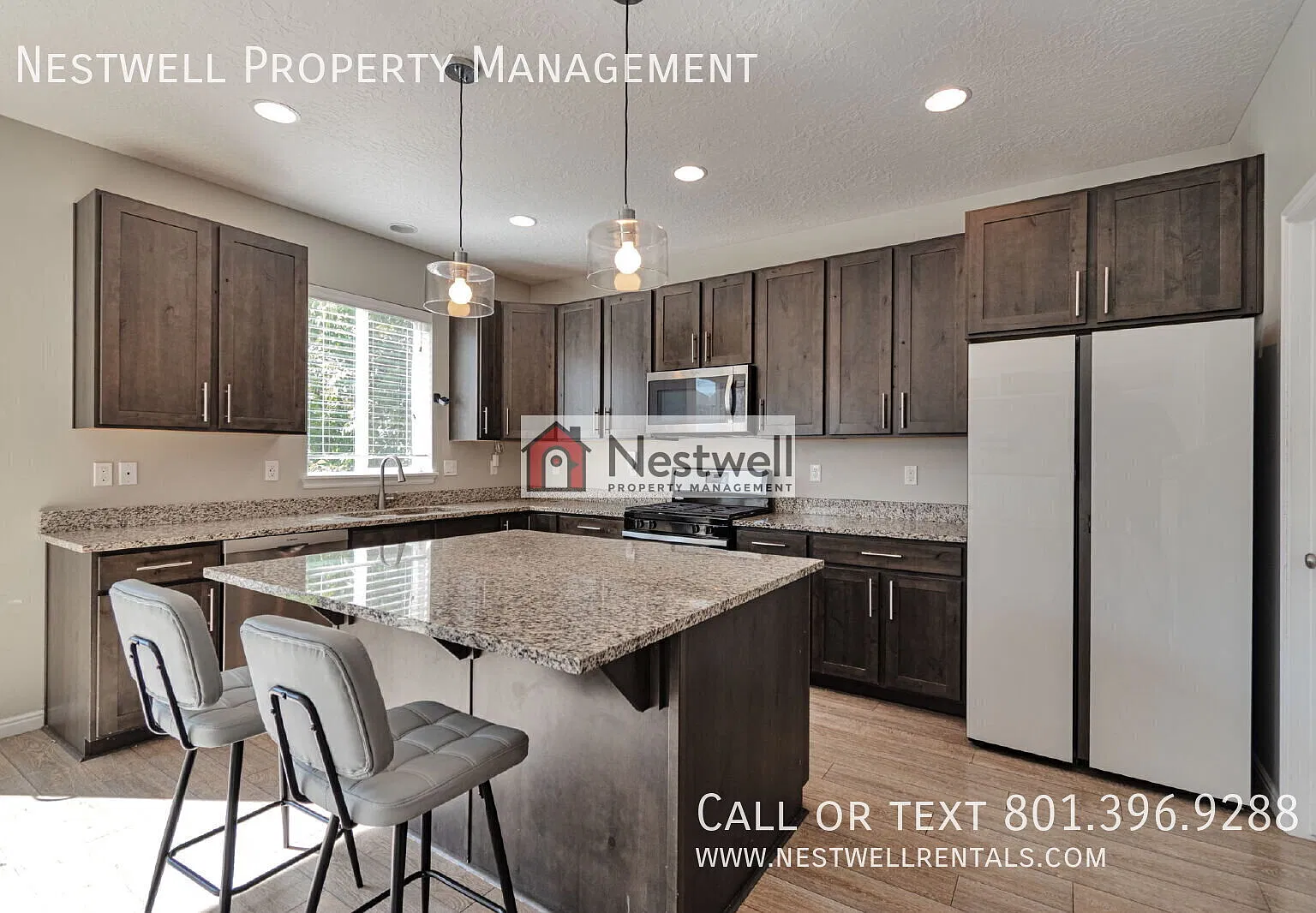 Fantastic and spacious 4-bed home in Midvale! — Photo 4