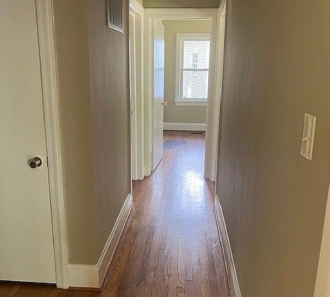 5th image of 708 Piedmont Avenue