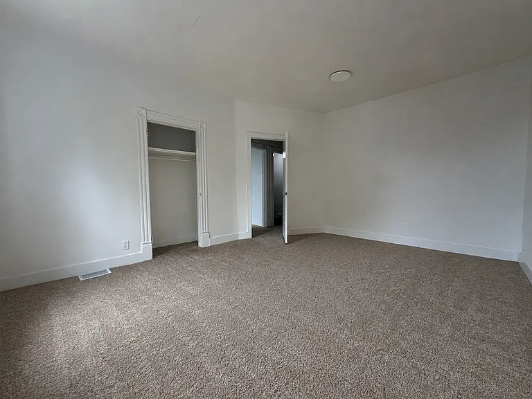 2348 McCook St — Photo 12