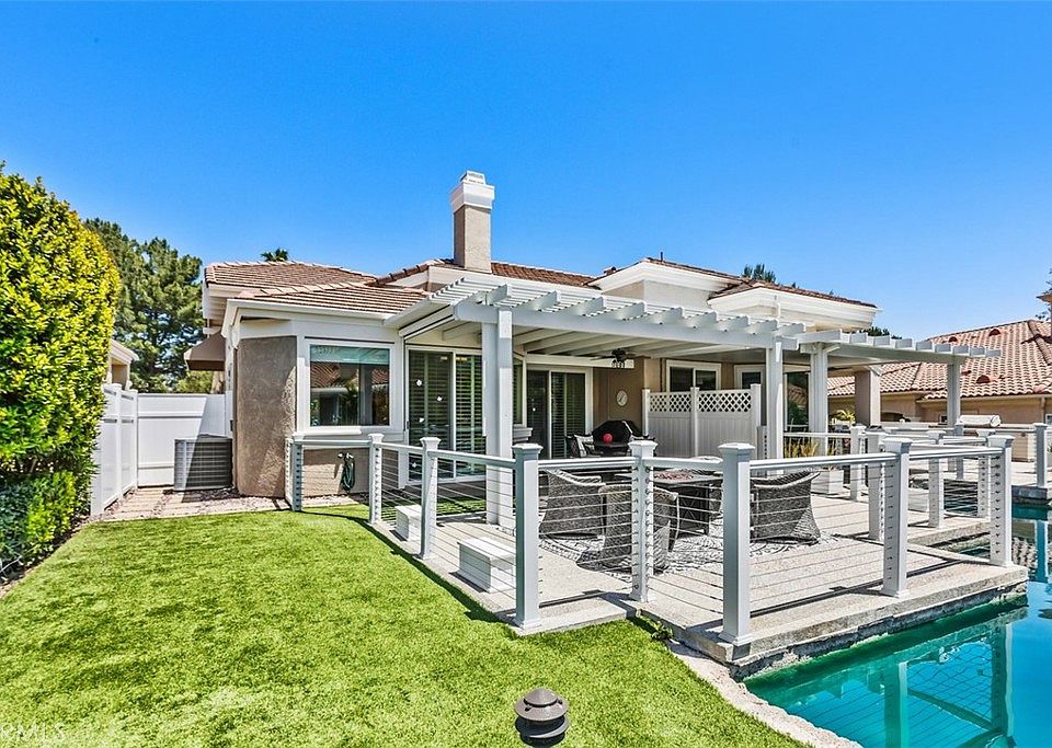 1st image of 38621 Muirfield Dr