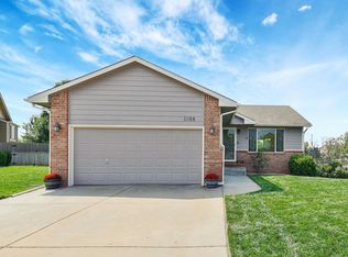 1926 N Nickelton Cir, Wichita, KS 67235