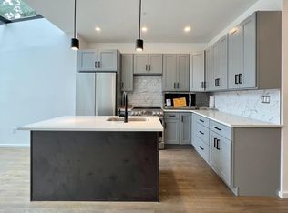 20-01 Steinway St #2, Astoria, NY 11105