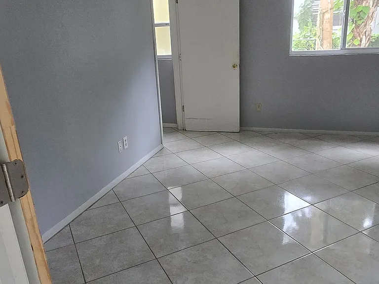 526 Monterey St — Photo 6