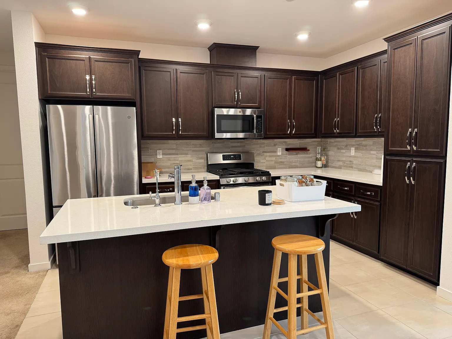 5 bed, 2129 sqft, $1,300 — Photo 1