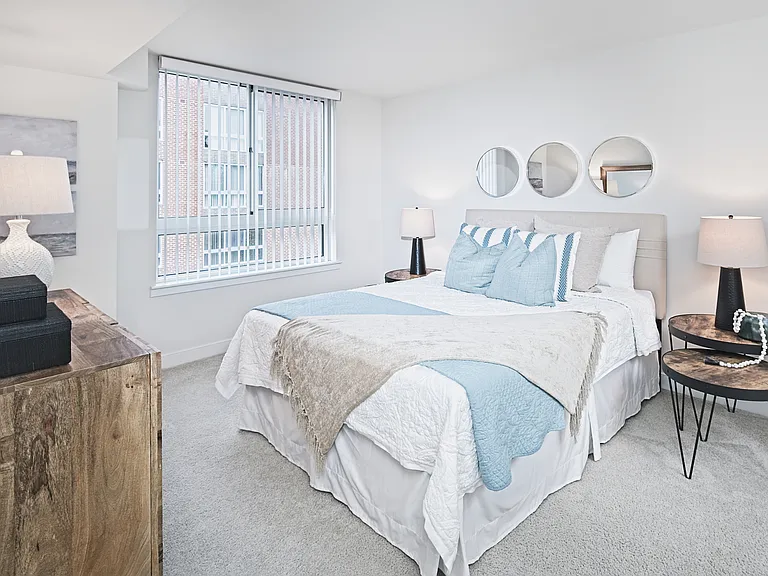 03_FirstBedroom_ThomasCourt