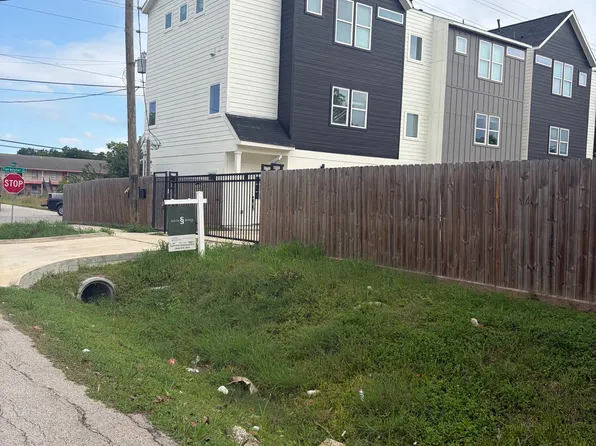 3605 Rebecca St #1, Houston, TX 77021