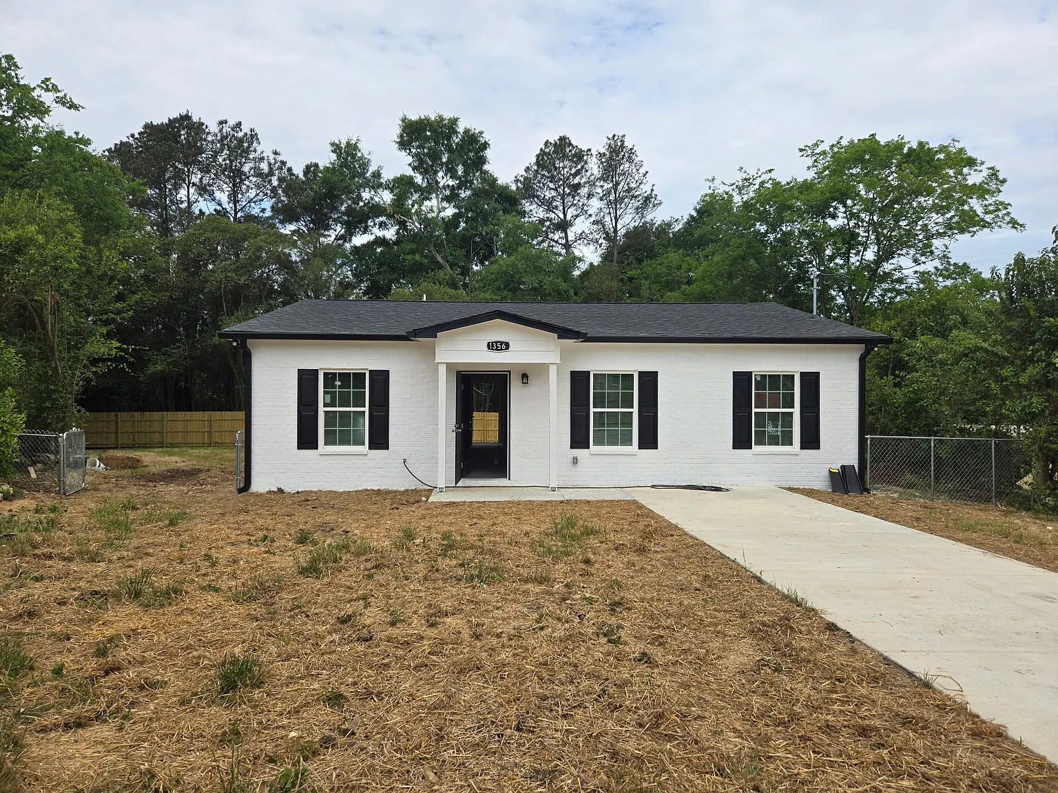 4 bed, 1316 sqft, $1,650 — Photo 1
