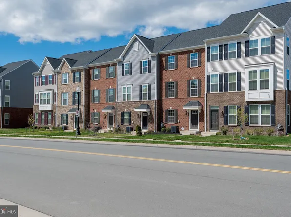 11416 Willow Green Cir, Manassas, VA 20109