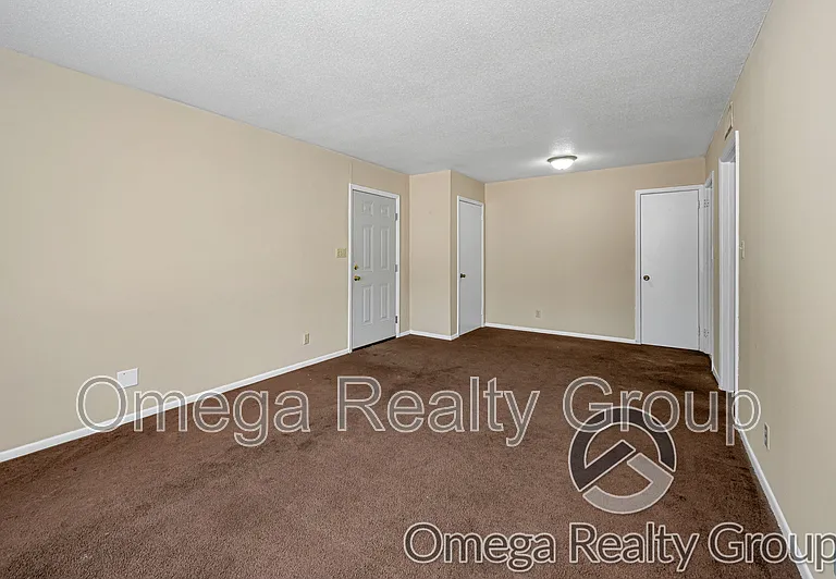 2901 18th Ave #8 — Photo 4
