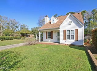 2396 Trafalgar Dr, Biloxi, MS 39531
