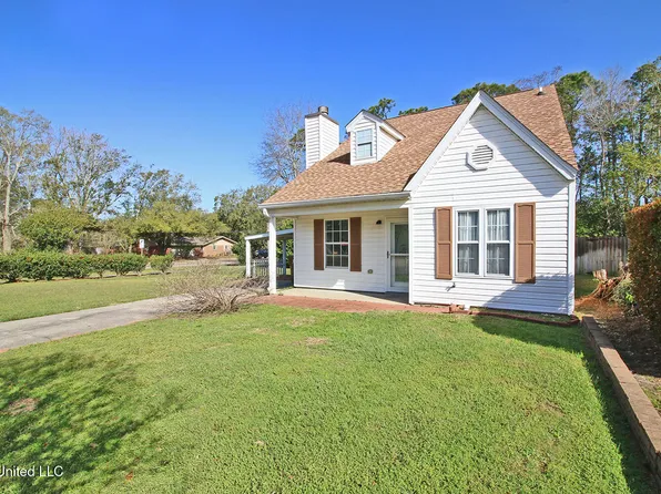 2396 Trafalgar Dr, Biloxi, MS 39531