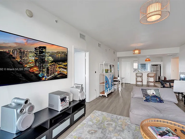 601 NE 36th St #2703 — Photo 21