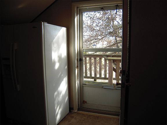 4th image of 208 Orchard St APT B
