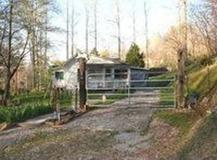 241 Douglas Ln, Harriman, TN 37748