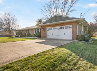 4571 Midpine St, Louisville, OH 44641