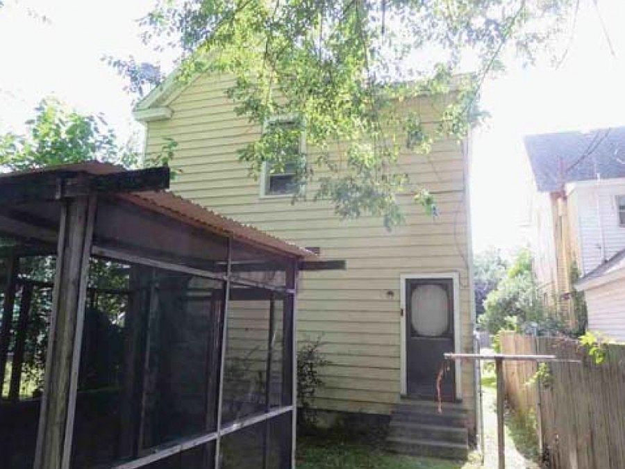 2nd image of 220 Elm Ave