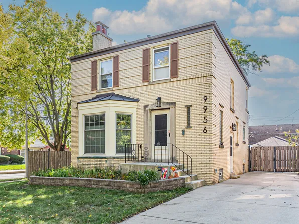 (undisclosed Address), Chicago, IL 60655
