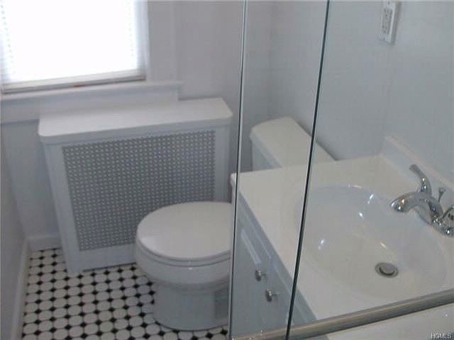 2nd image of 9 Glenn Ln