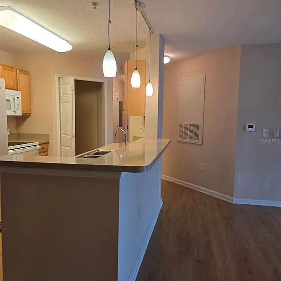 5824 Lake Pointe Village Cir #504 — Photo 20