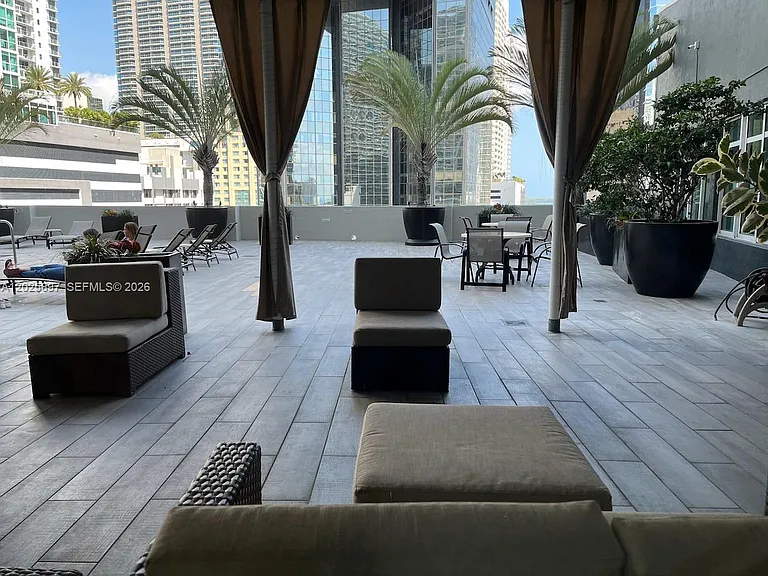 1250 S Miami Ave #1303 — Photo 30