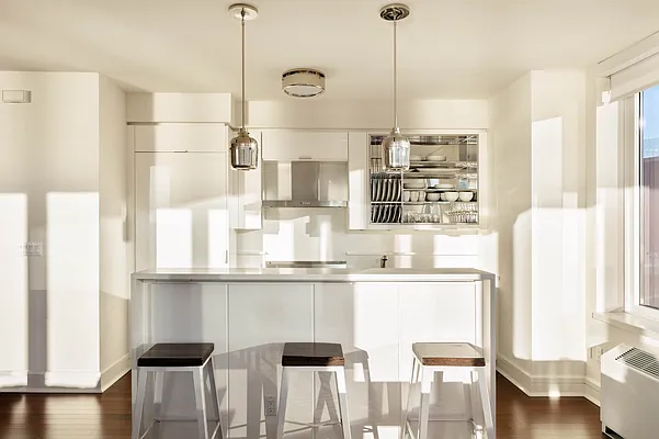 Rented by Compass | media 21