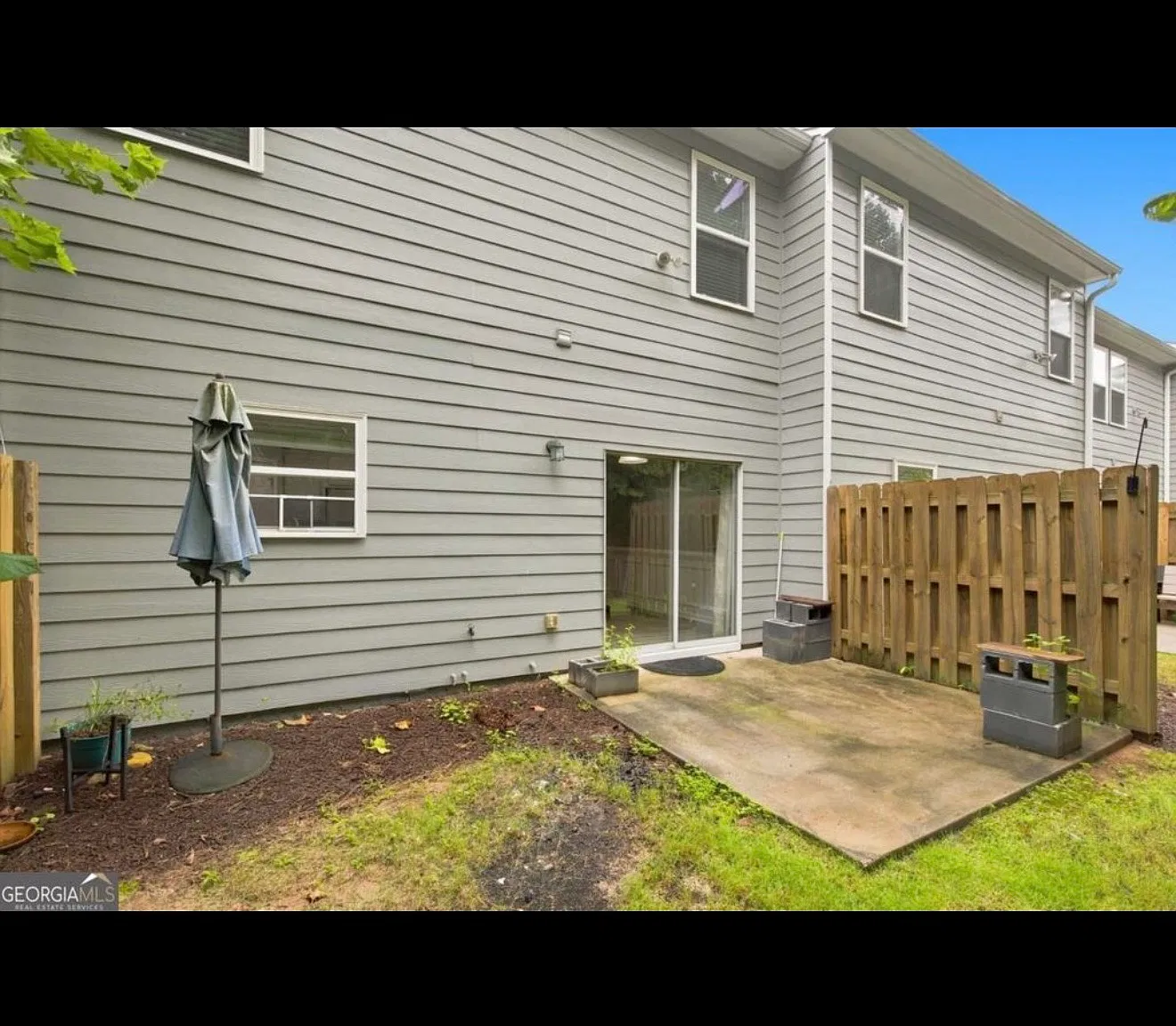 3 bed, 2.5 bath, 1856 sqft, $2,700 — Photo 3