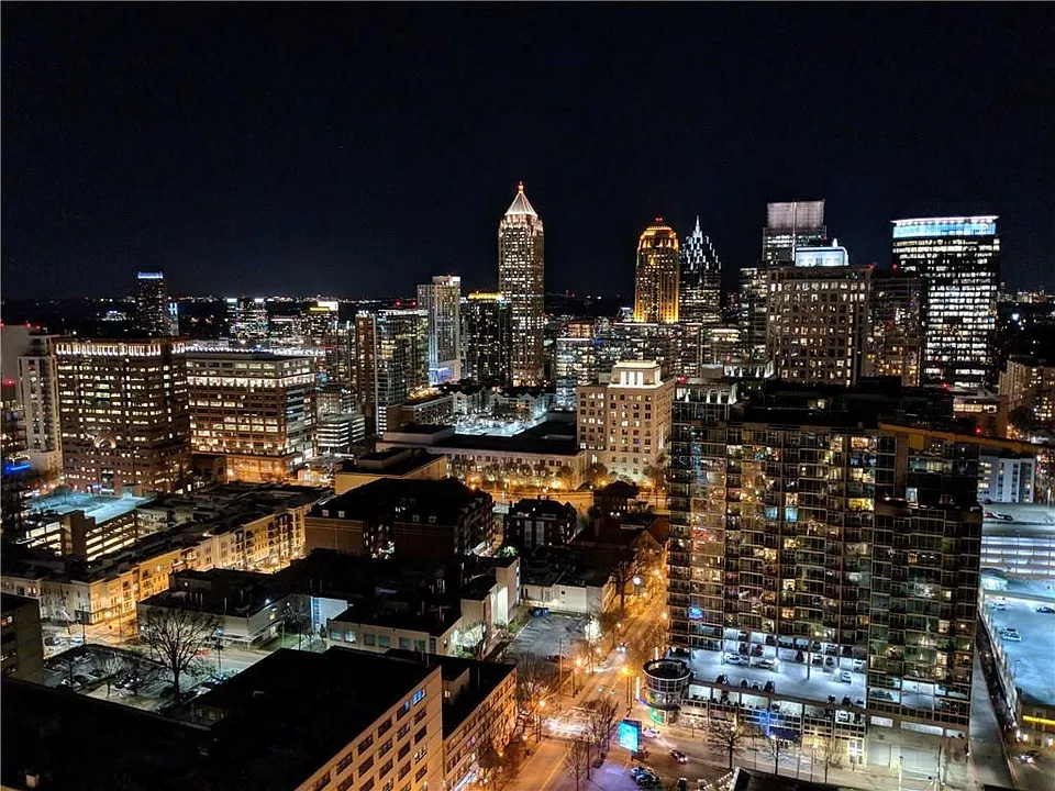 855 W Peachtree St NE #2810