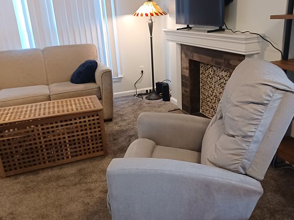 4th image of 3727 Hopkins Rd