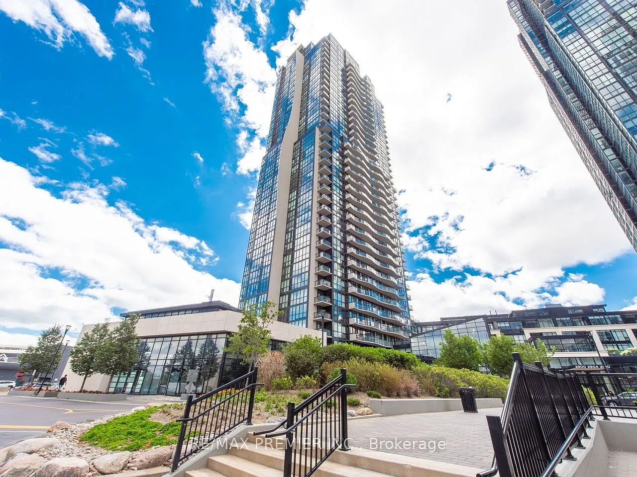 2 bed, $2,600 — Photo 2